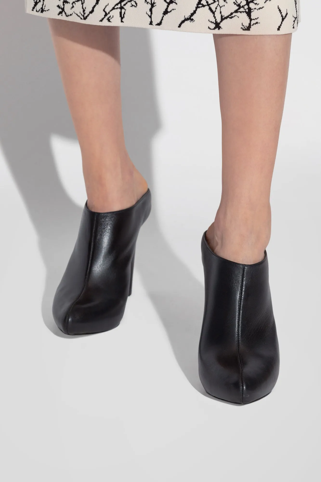 Alexander Mcqueen Leather High-Heeled Shoes