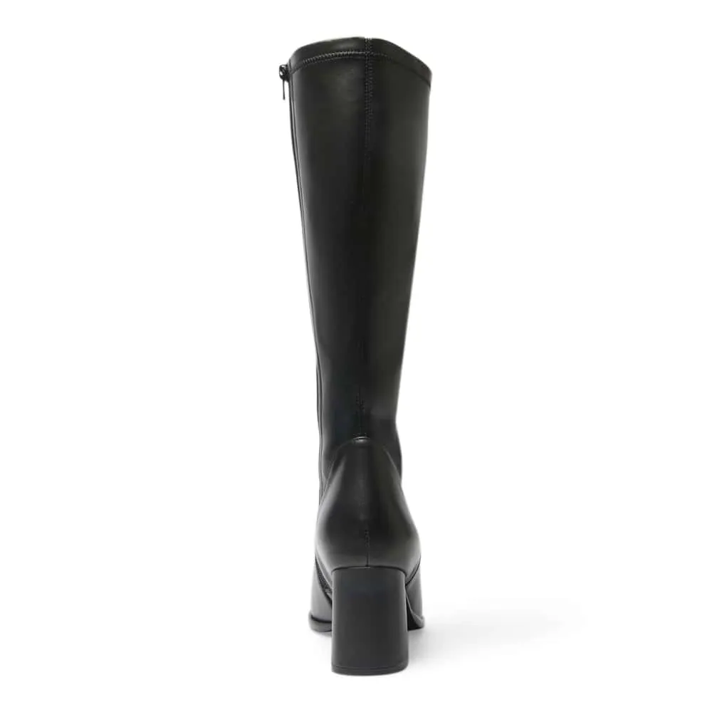 Altona Boot in Black Leather