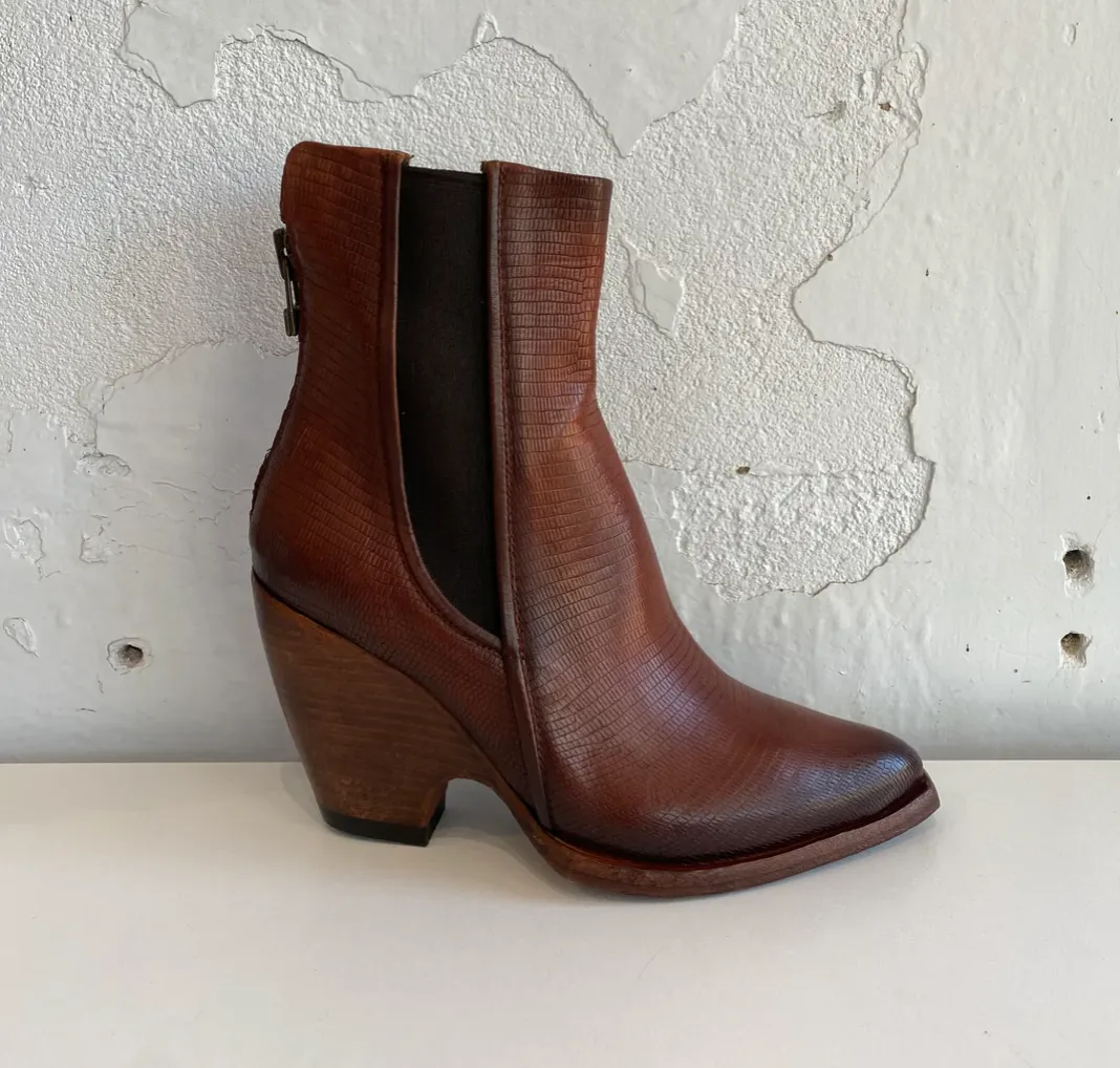 Area Forte W228300 Terra - LAST PAIR size 40
