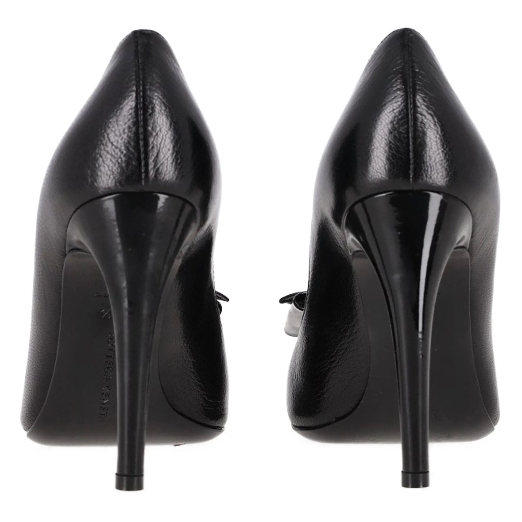 Bottega Veneta Bow Detail Pumps in Black Leather