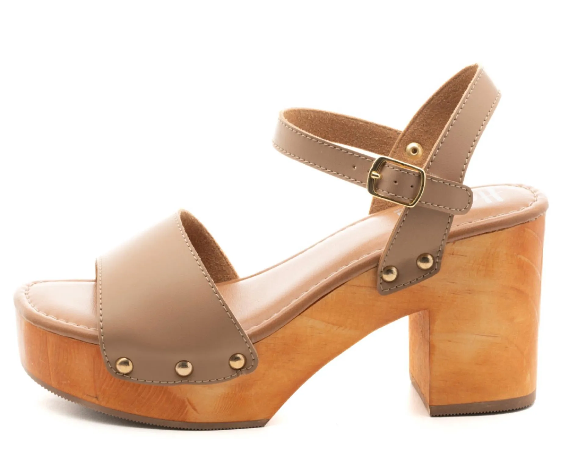 Country Club Wedge Sandal In Nude