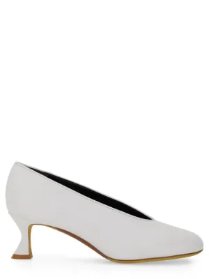Decollete "Duck" Pumps