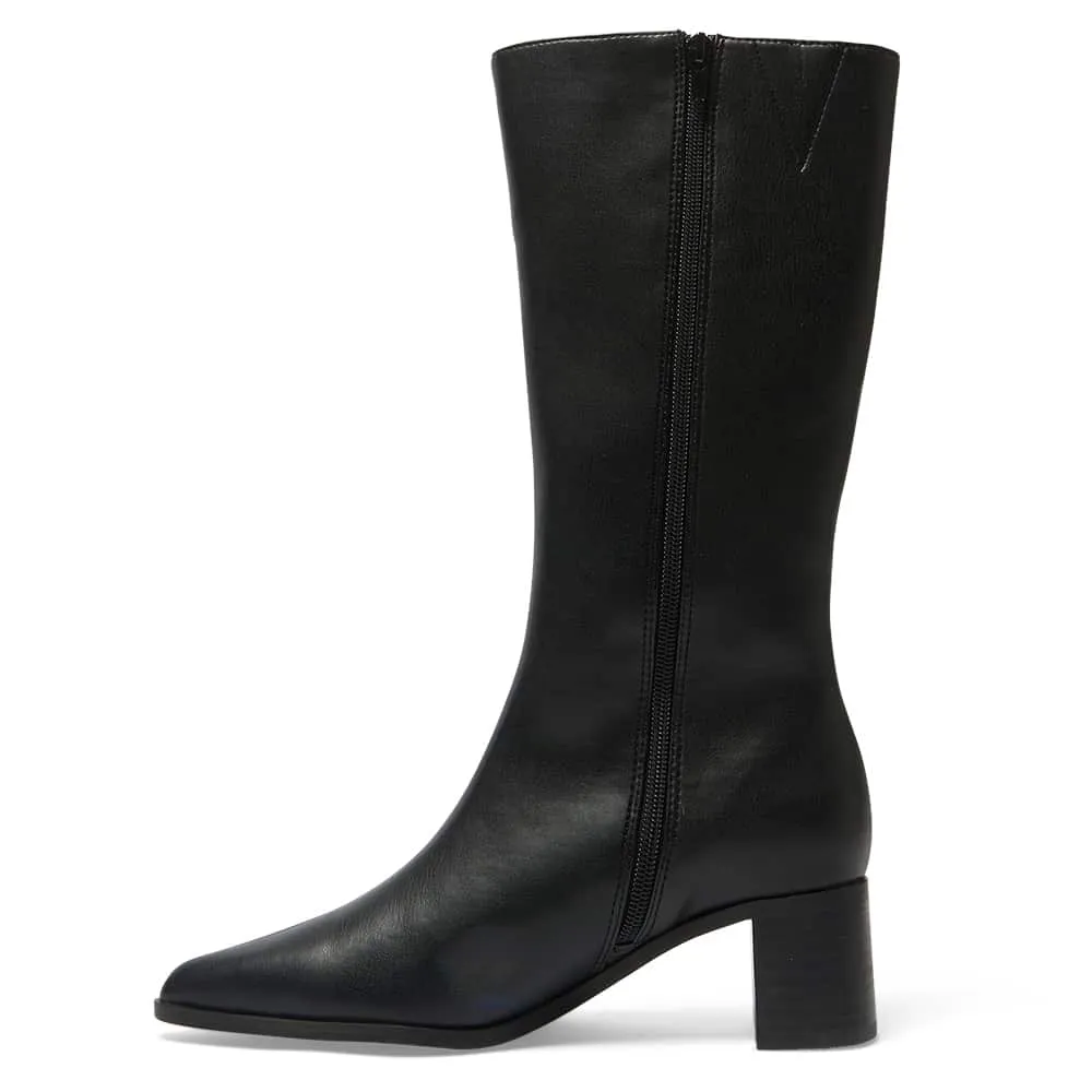 Everest Boot in Black Smooth
