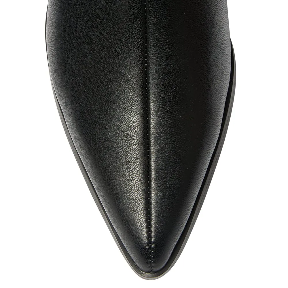 Everest Boot in Black Smooth