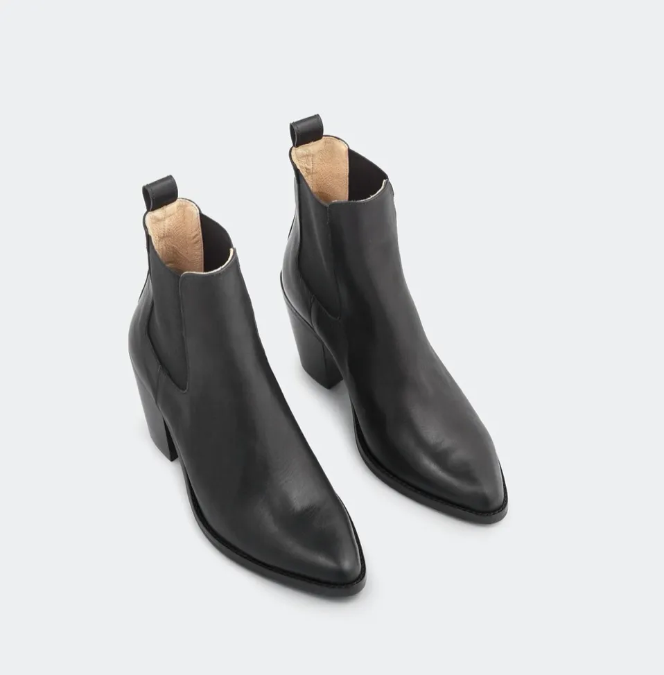 Ivy Lee Celine Venice Black - LAST PAIR size 42