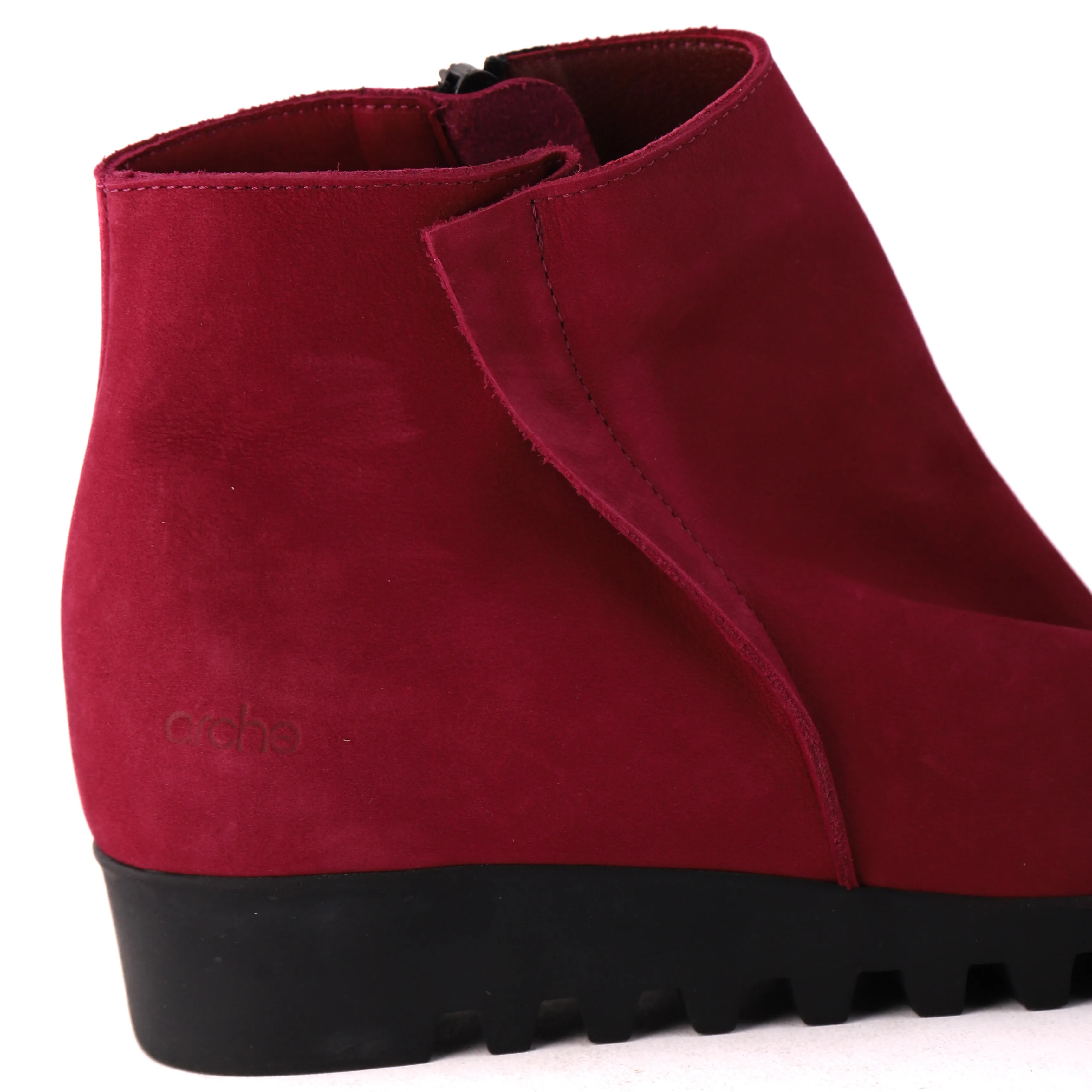 LOMHUS Berry Nubuck