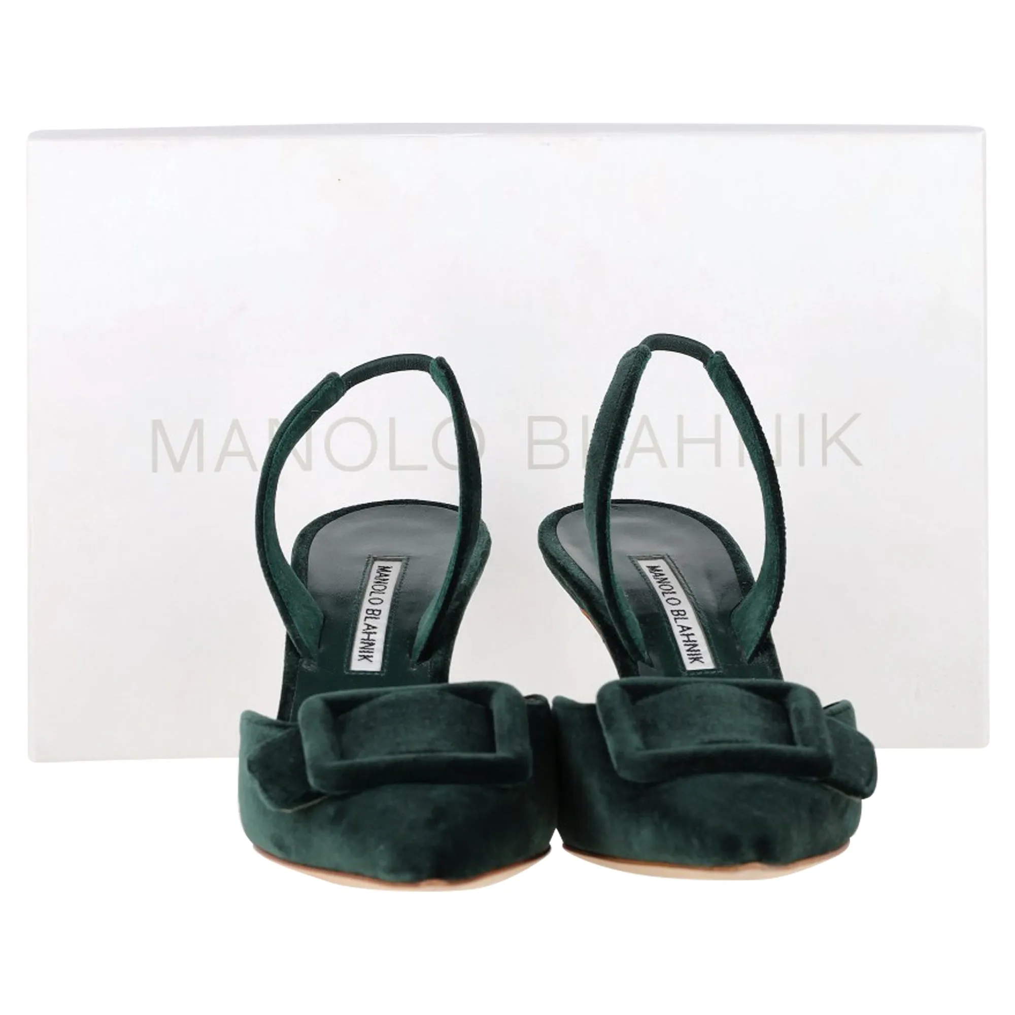 Manolo Blahnik Maysli 70 Buckled Slingback Pumps in Green Velvet