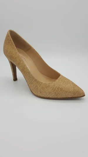 Namibia Pointed Toe Pumps In Gold