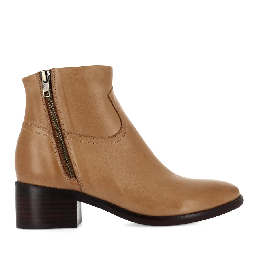 PARLA - TAN LEATHER