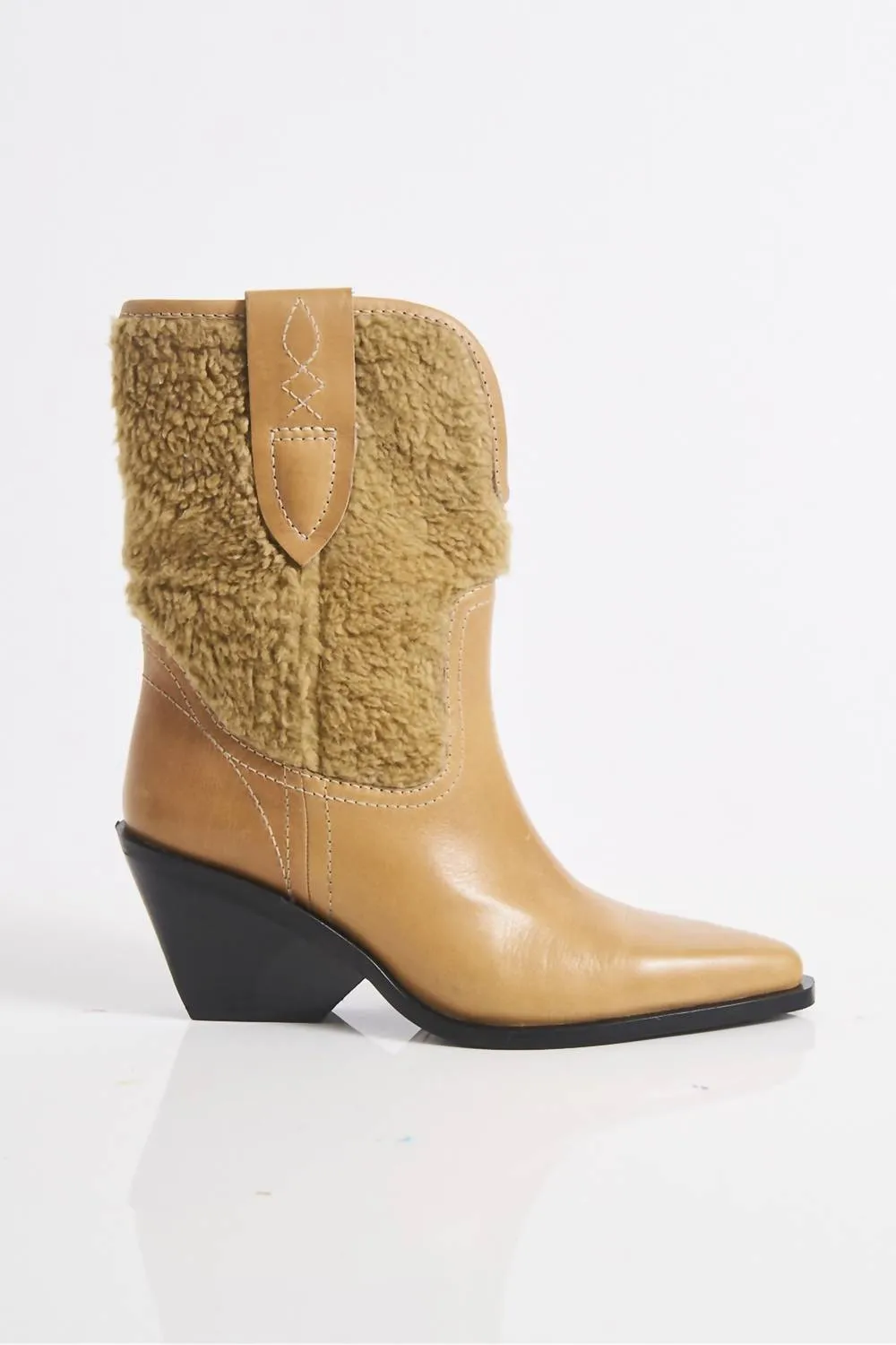 Pitchfork Point Shearling Boot In Almond Butter Shearling