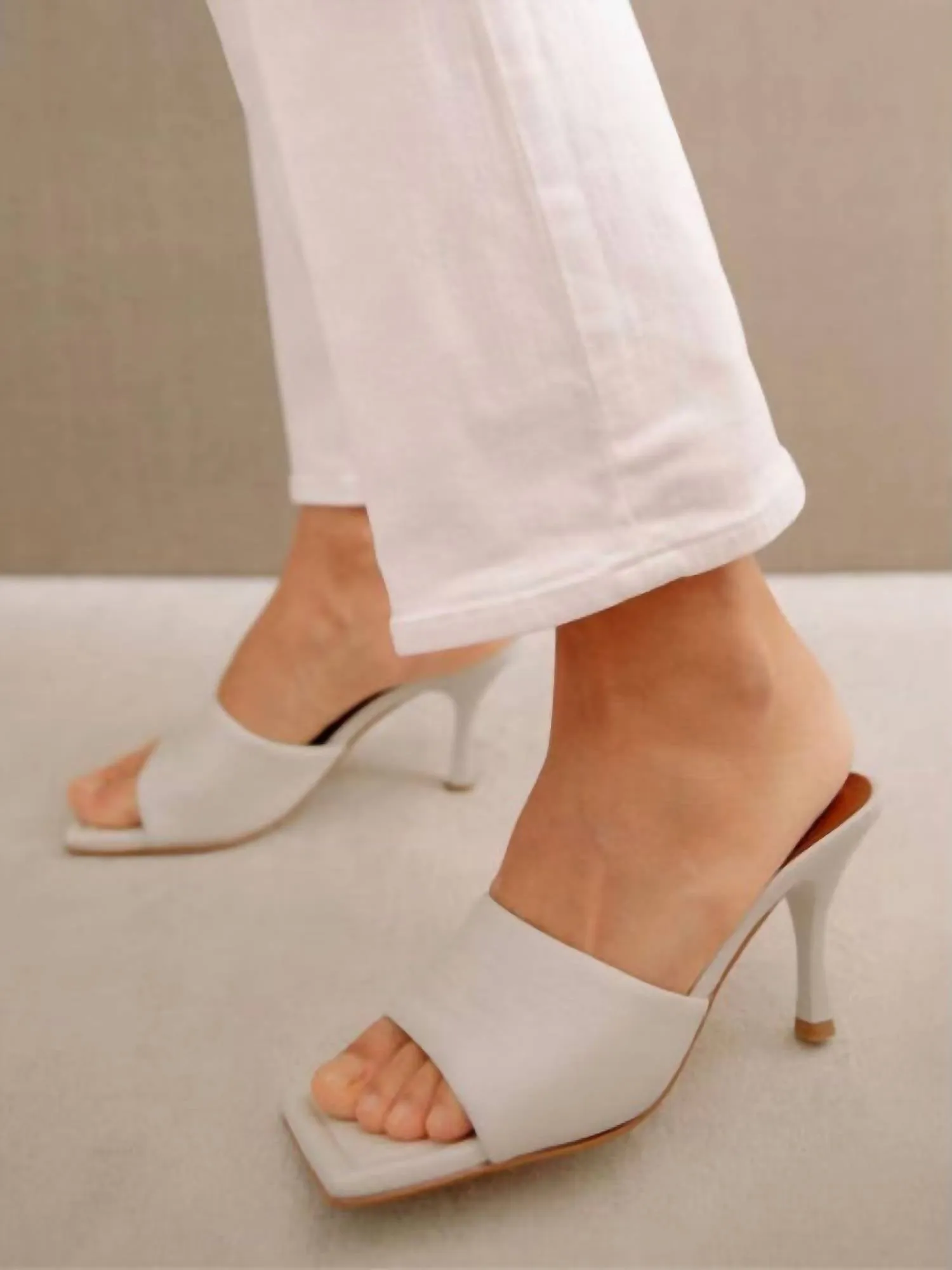 Puffy Mule Sandal In White