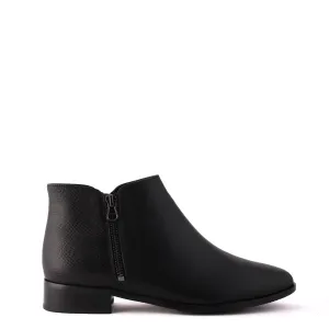 RIVER Black