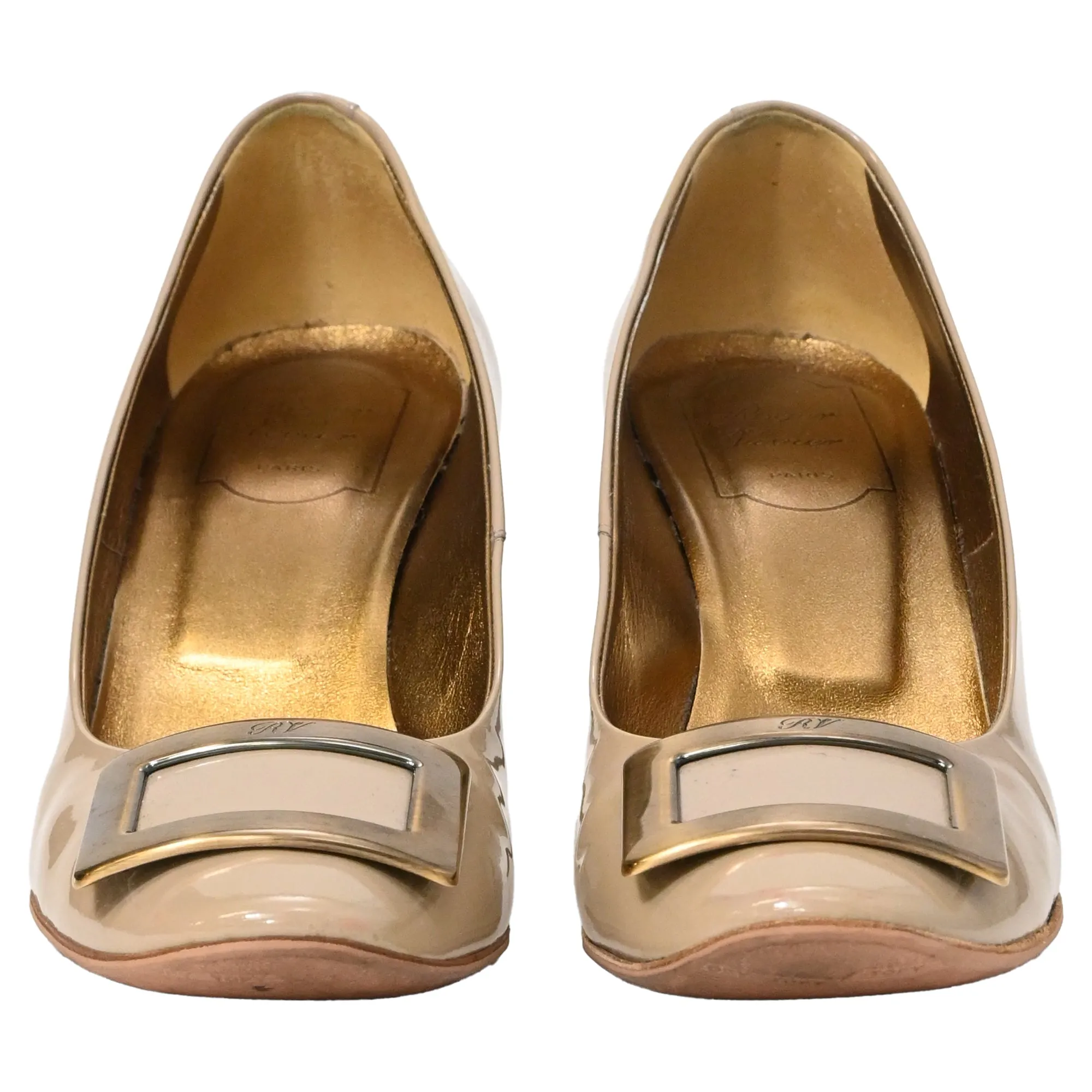 Roger Vivier Trompette Pumps In Beige Patent Leather