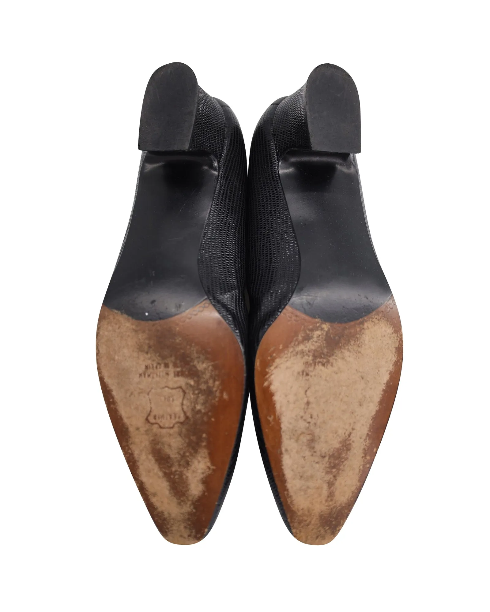 Stuart Weitzman Low-Heel Pumps in Black Calf Leather