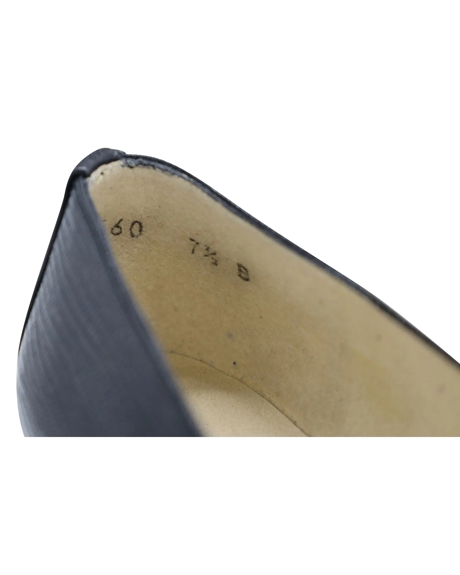 Stuart Weitzman Low-Heel Pumps in Black Calf Leather