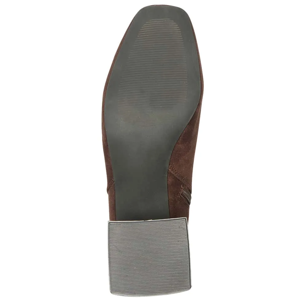 Tabby Boot in Chocolate Micro