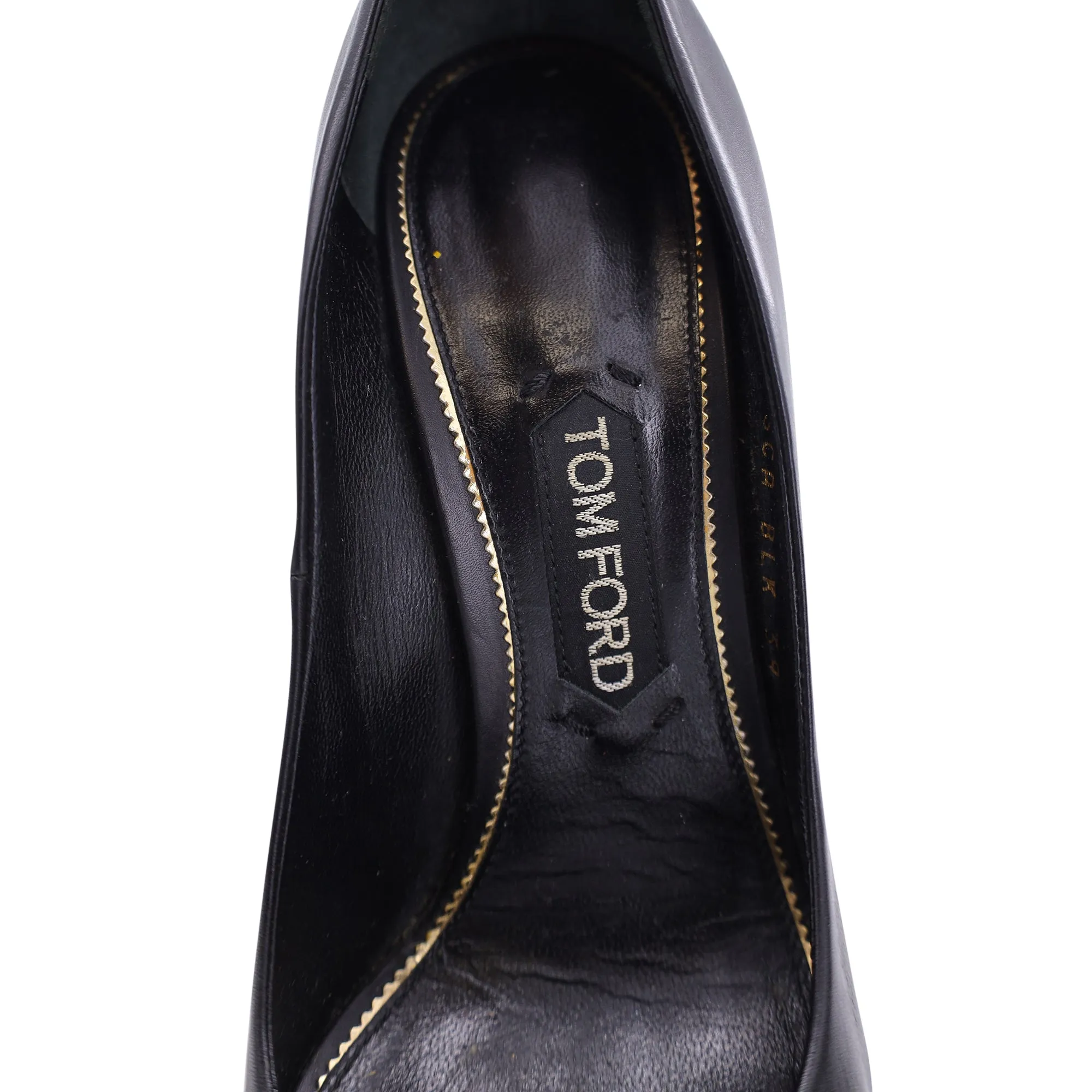 Tom Ford Pointed Toe Ankle Strap Pumps in Black Leather