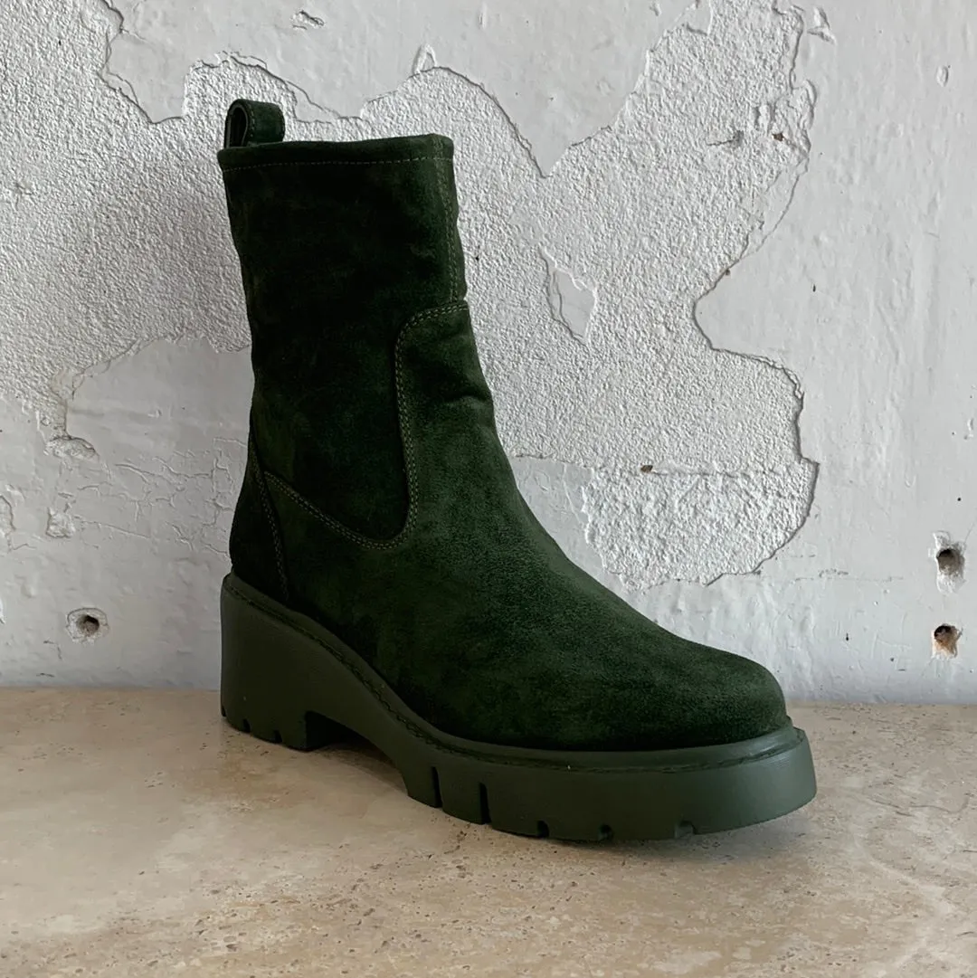 Unisa Jofo Green Suede