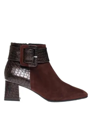 Women Linzi Ankle Boot In Chocolate