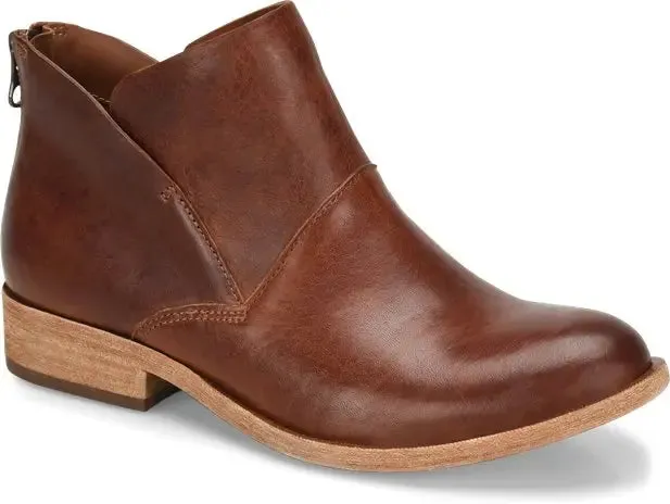 Women's Kork-Ease Ryder  A Modern Take on the Classic Ankle Bootie