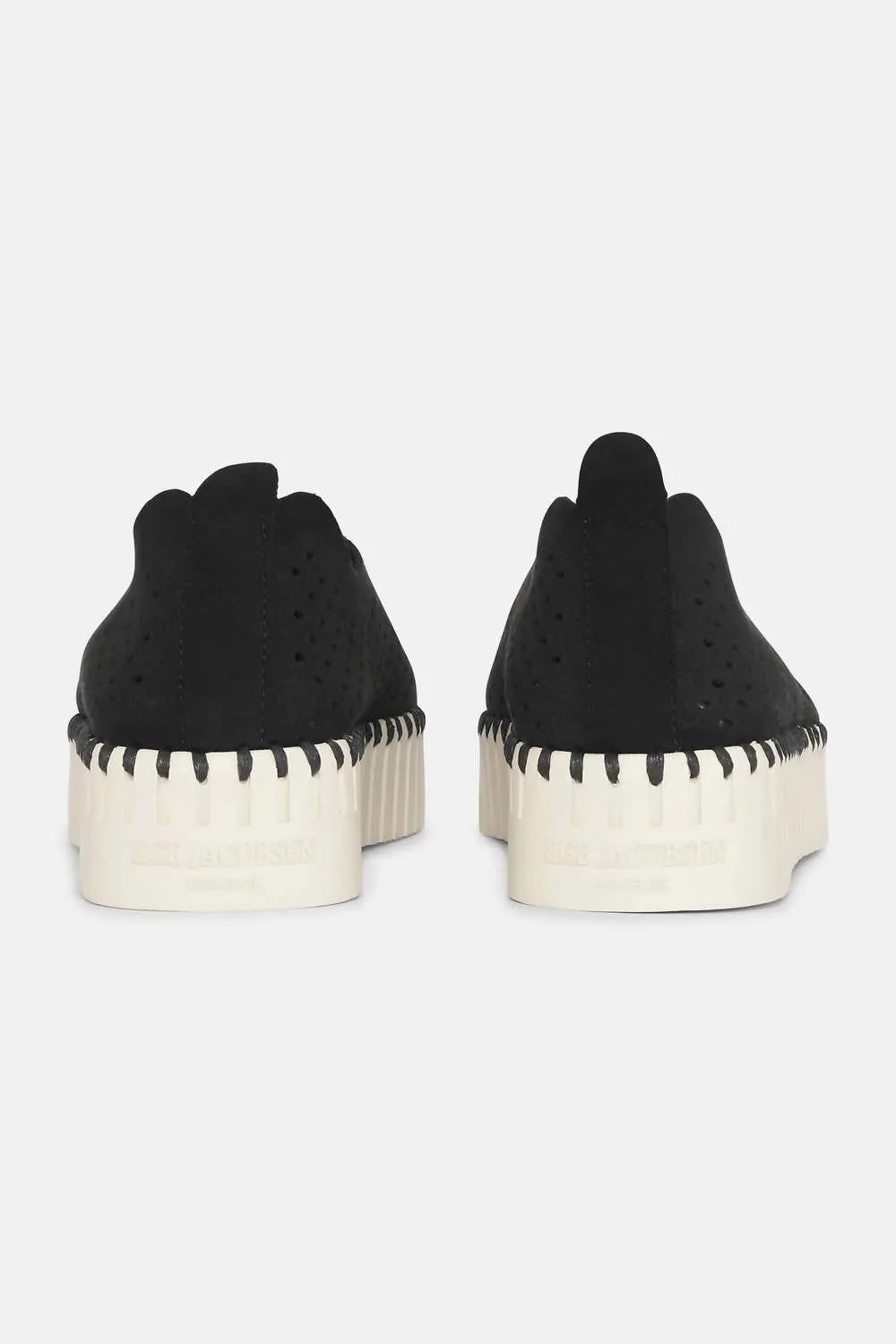 Women's Platform Tulip Slip-On In Black