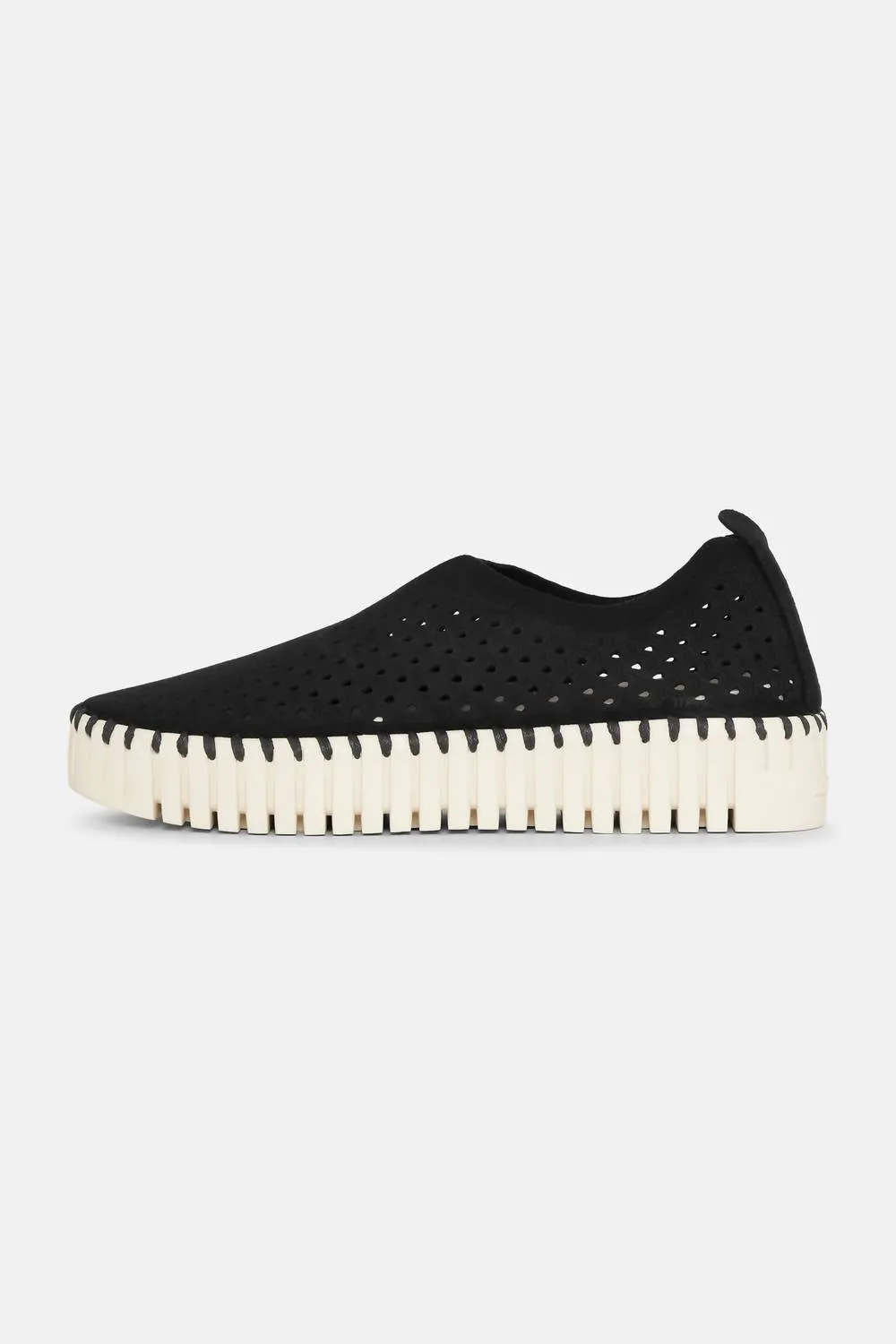 Women's Platform Tulip Slip-On In Black