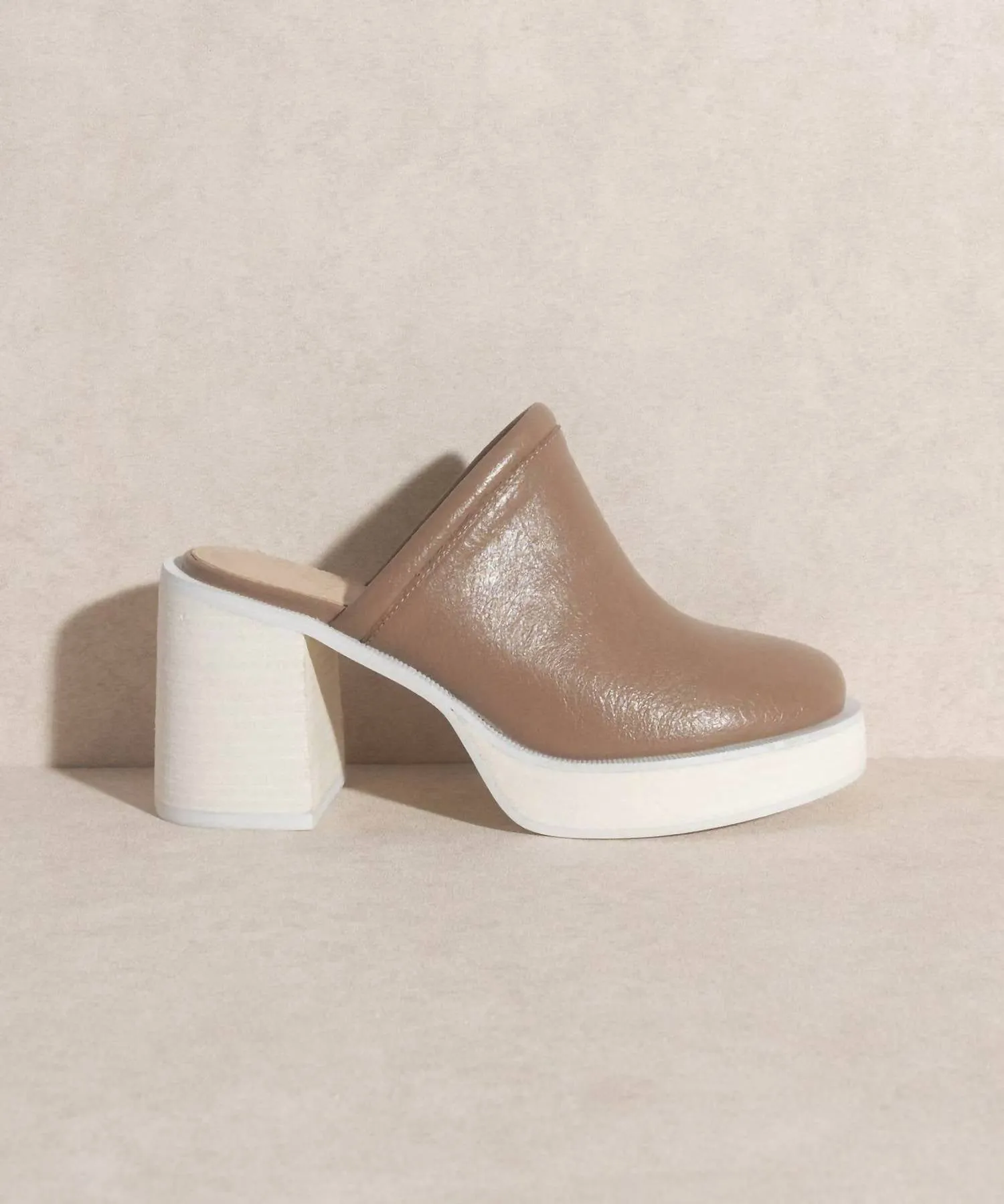 Women's The Ava Clog In Tan