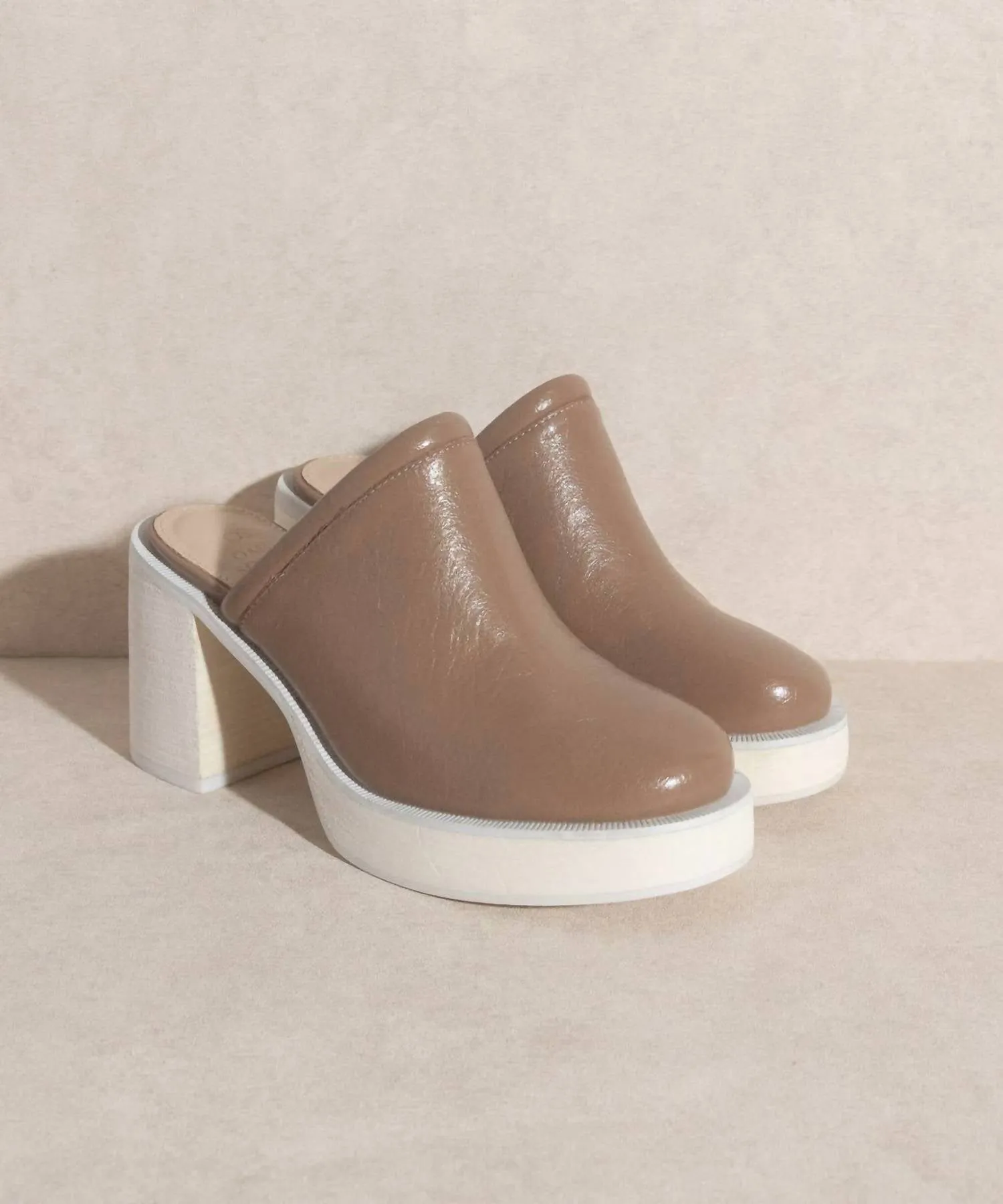 Women's The Ava Clog In Tan
