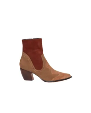 Women's Winnie Boot In Mud