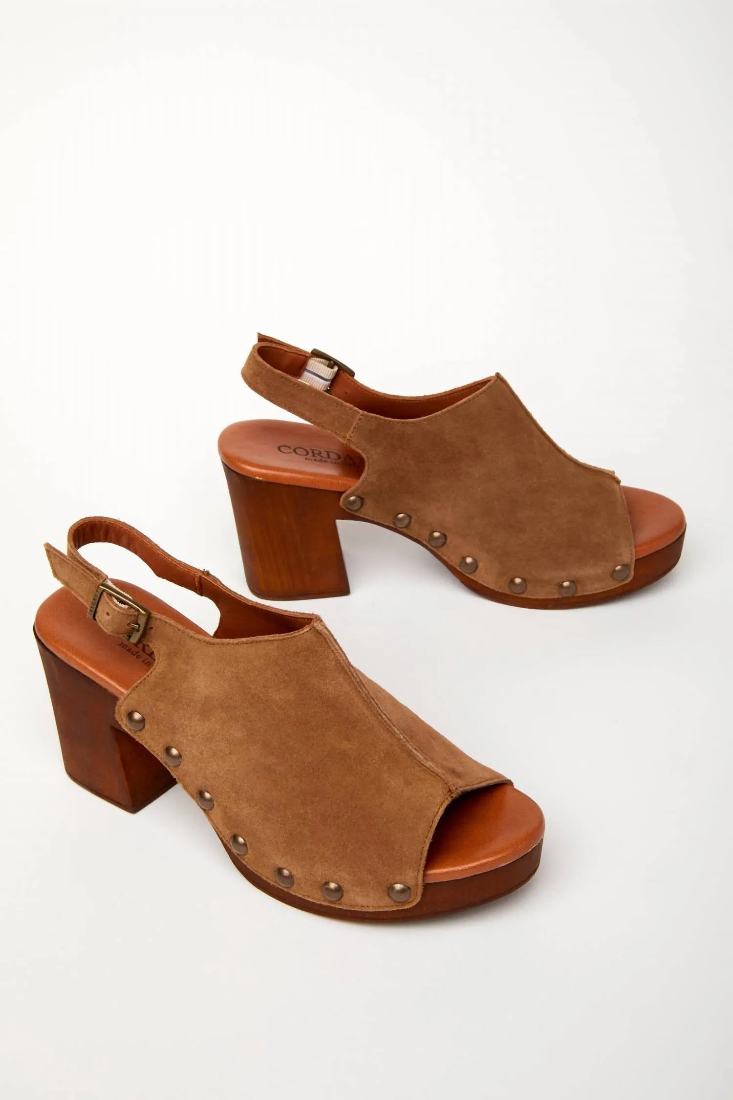 Women's Winnie Heels In Camoscio Sigaro